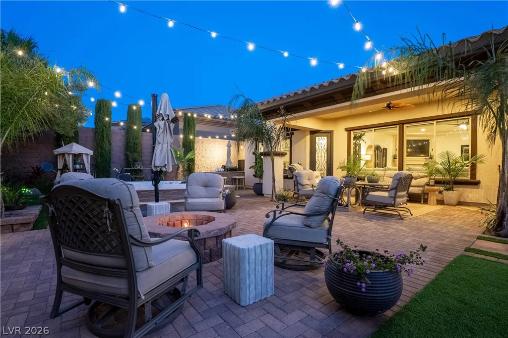 2412 Chateau Napoleon, Henderson, NV 89044
