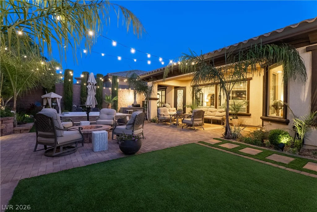 2412 Chateau Napoleon, Henderson, NV 89044
