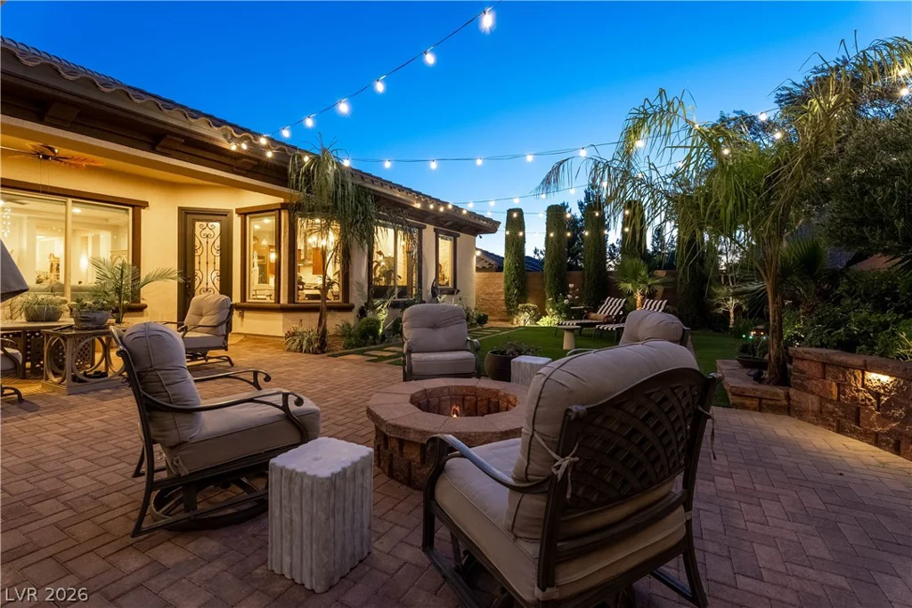 2412 Chateau Napoleon, Henderson, NV 89044