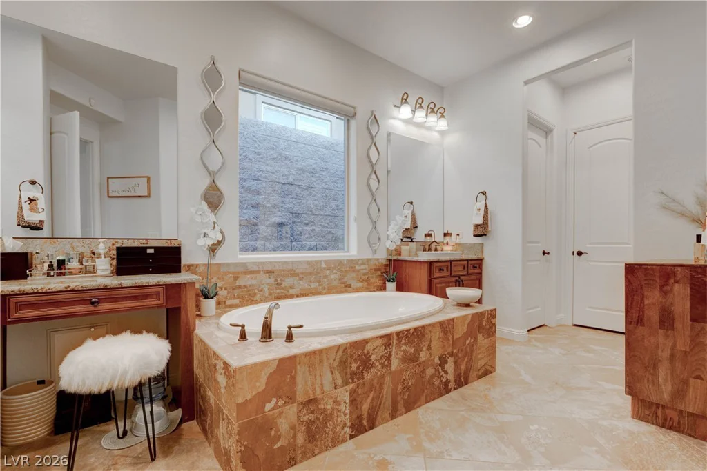2412 Chateau Napoleon, Henderson, NV 89044