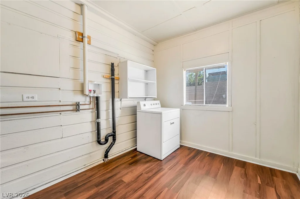 2 California, Henderson, NV 89015