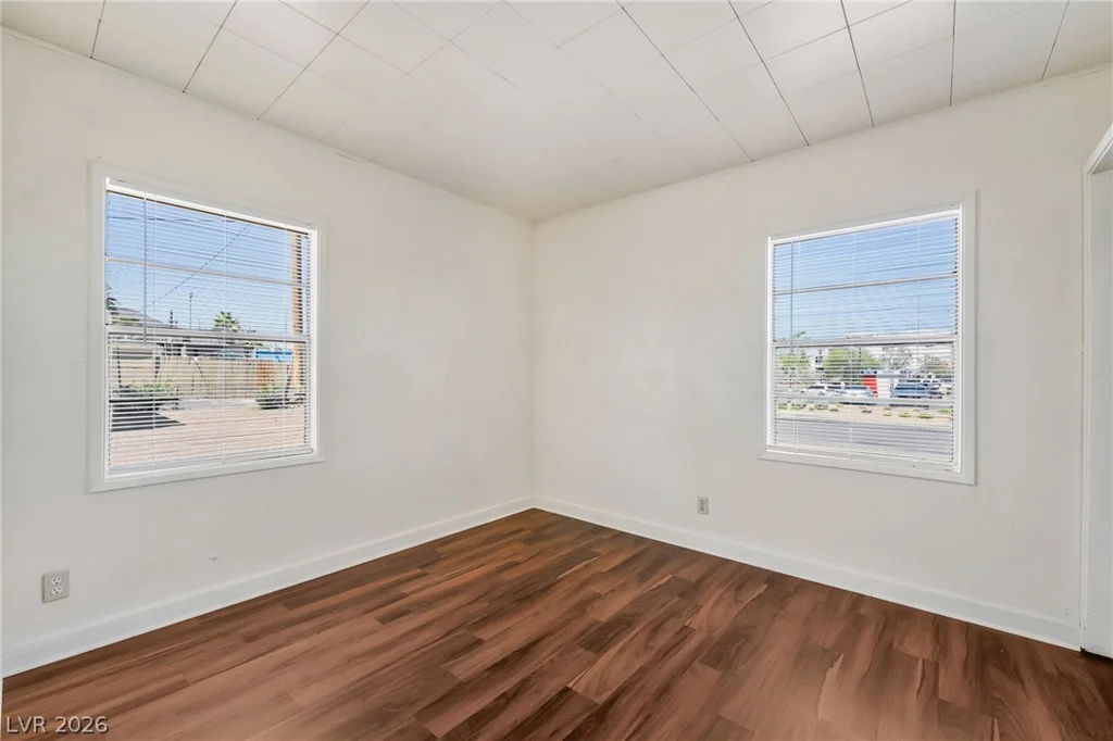 2 California, Henderson, NV 89015