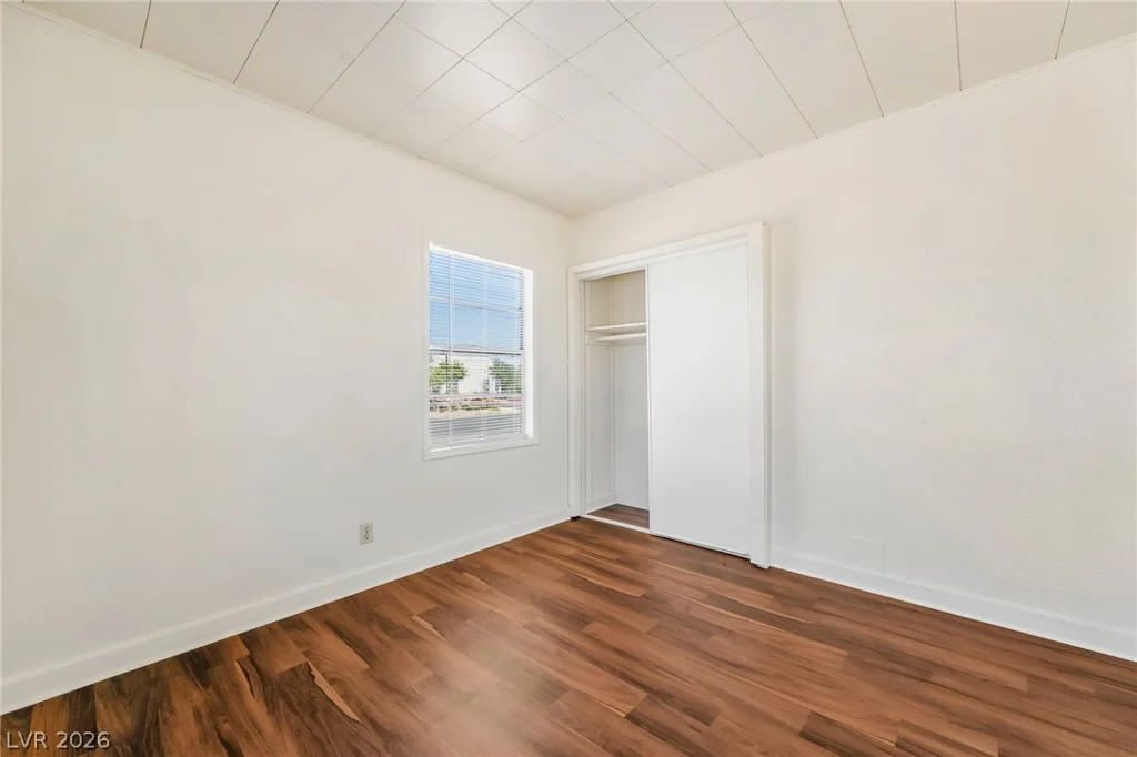 2 California, Henderson, NV 89015
