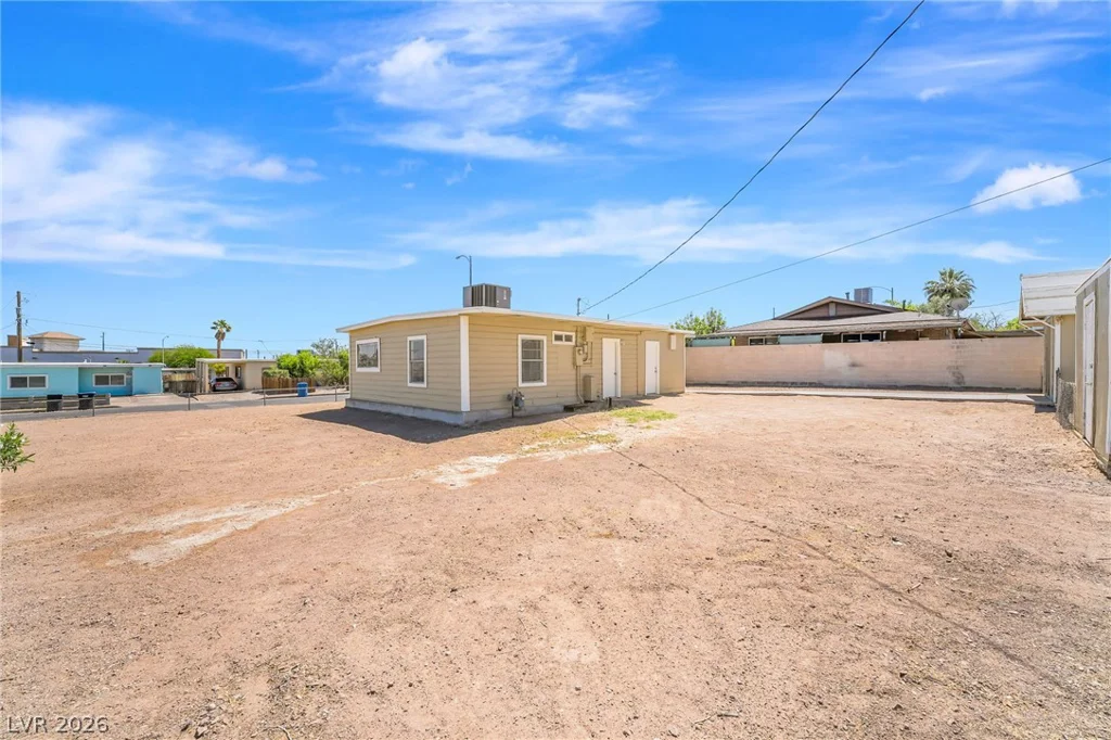 2 California, Henderson, NV 89015