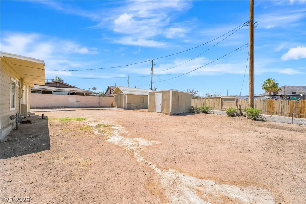 2 California, Henderson, NV 89015