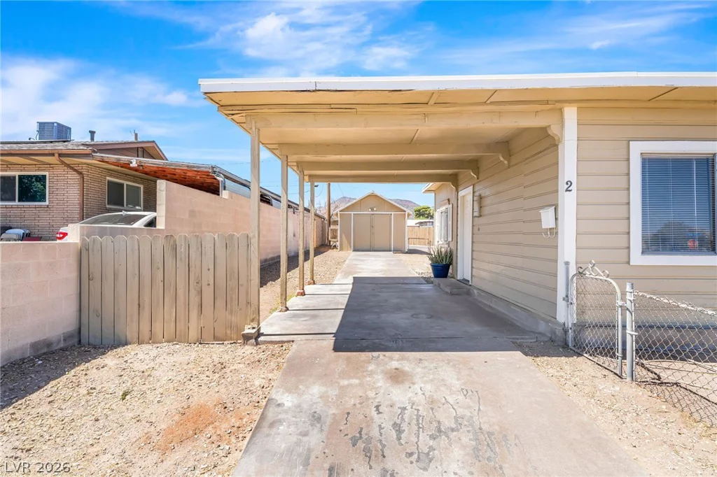 2 California, Henderson, NV 89015