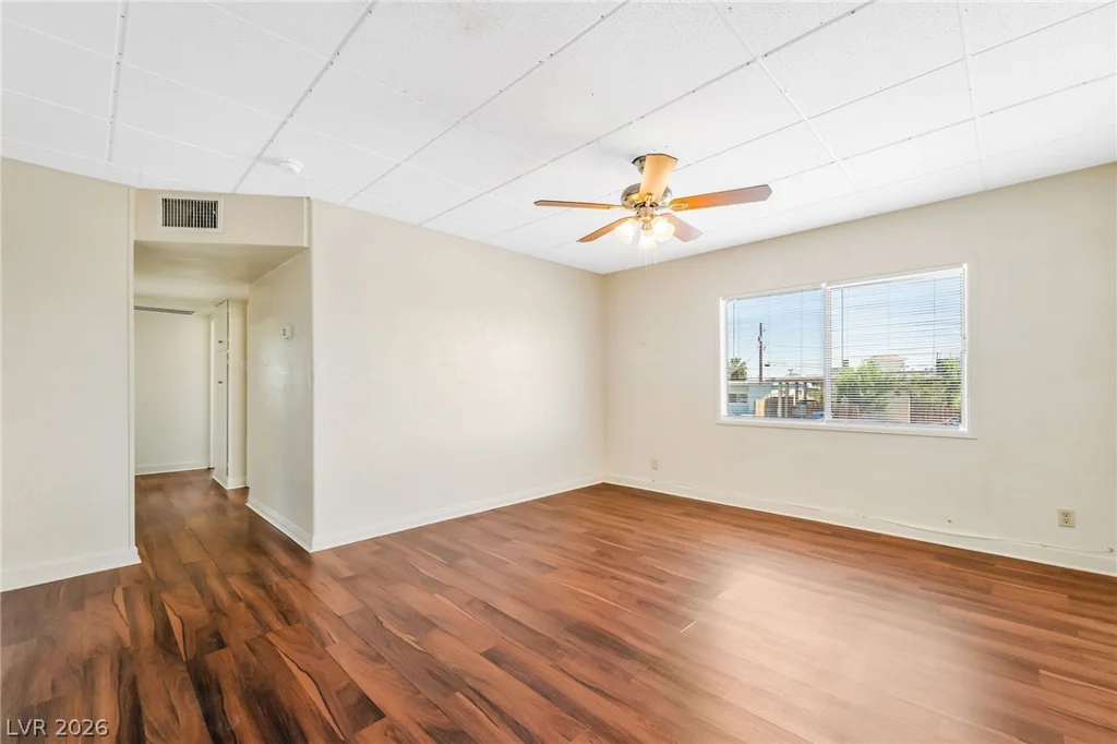 2 California, Henderson, NV 89015