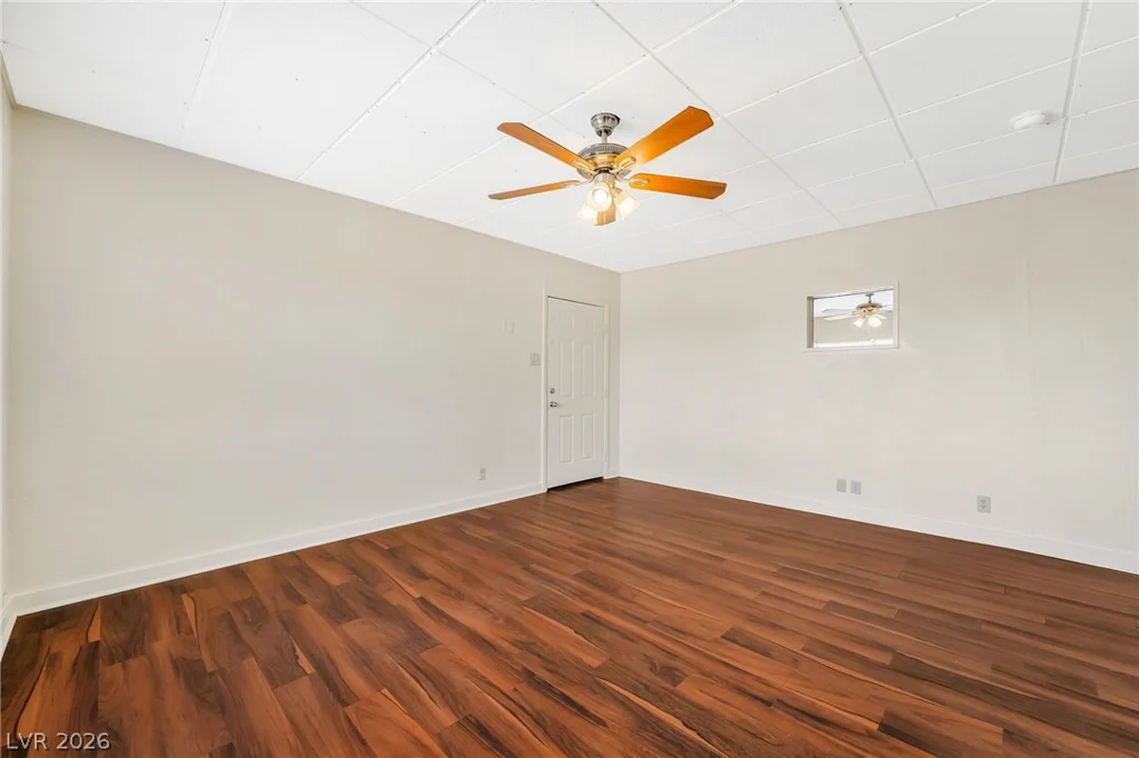 2 California, Henderson, NV 89015