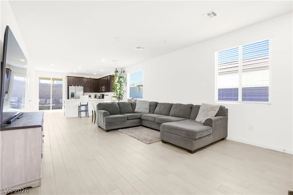9398 Noble Fir Ridge, Las Vegas, NV 89143