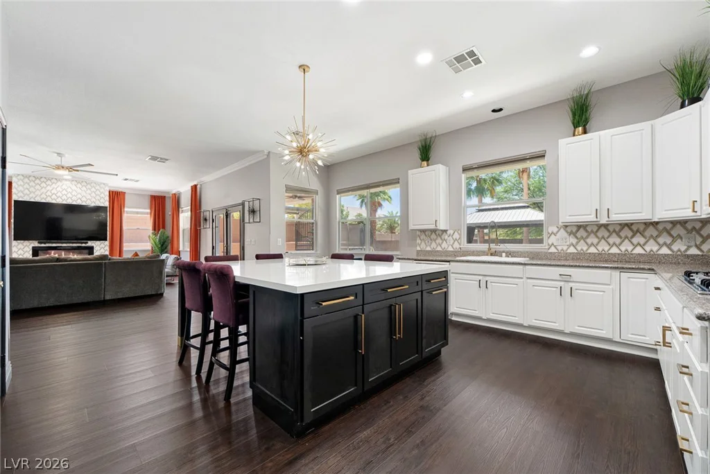 6865 Ancestral Hills, Las Vegas, NV 89110
