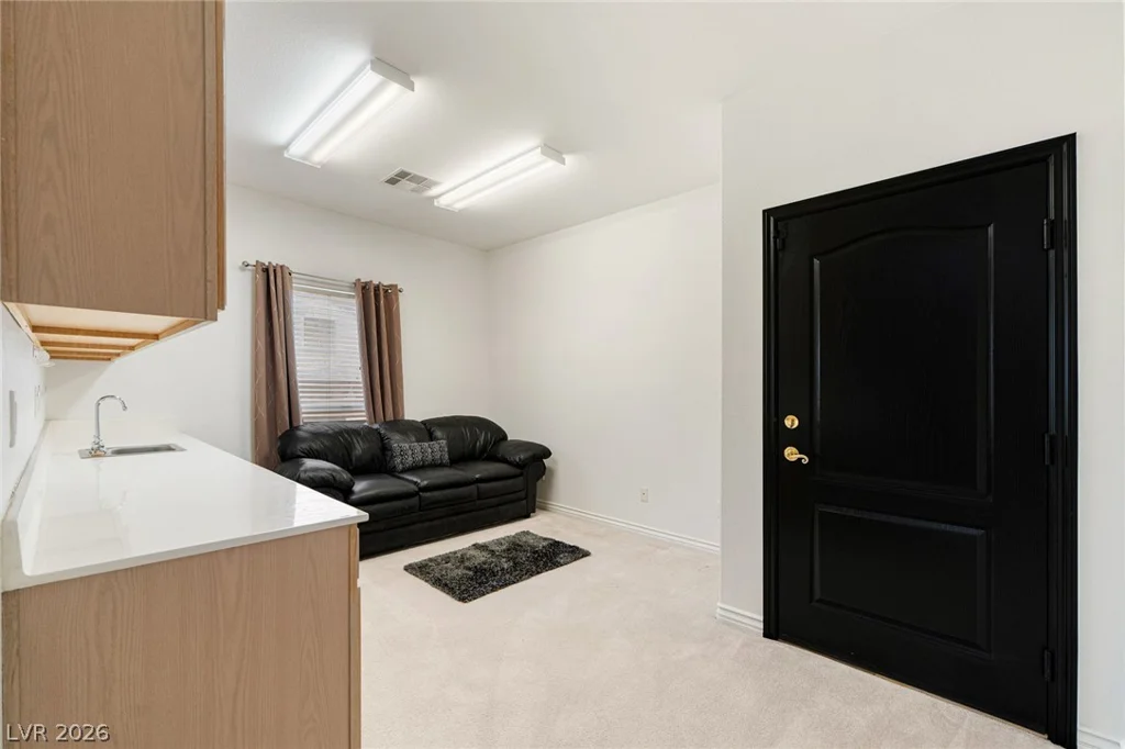 6865 Ancestral Hills, Las Vegas, NV 89110