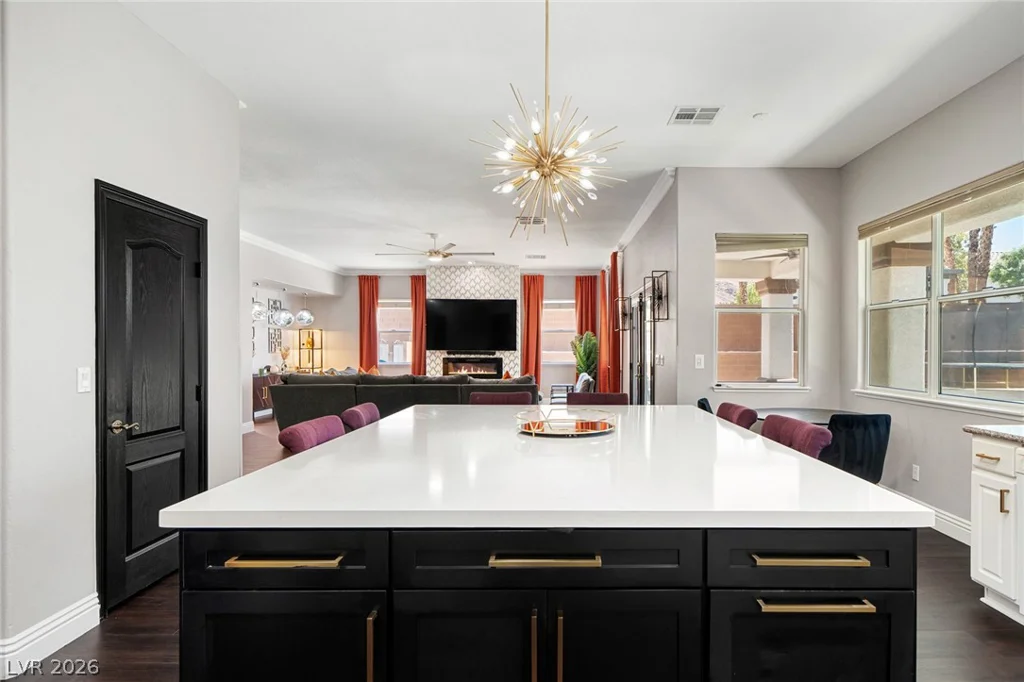 6865 Ancestral Hills, Las Vegas, NV 89110