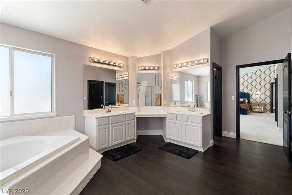 6865 Ancestral Hills, Las Vegas, NV 89110