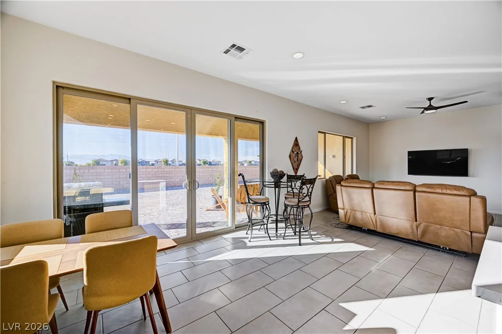 6205 Gambetta, Las Vegas, NV 89115