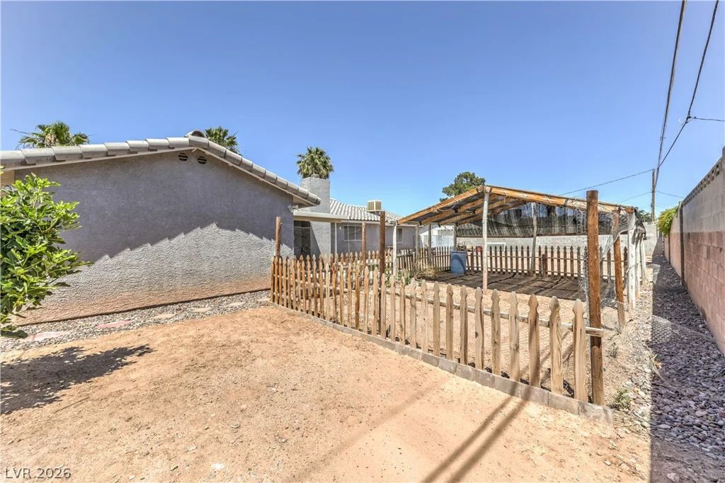 4465 Cleveland, Las Vegas, NV 89104