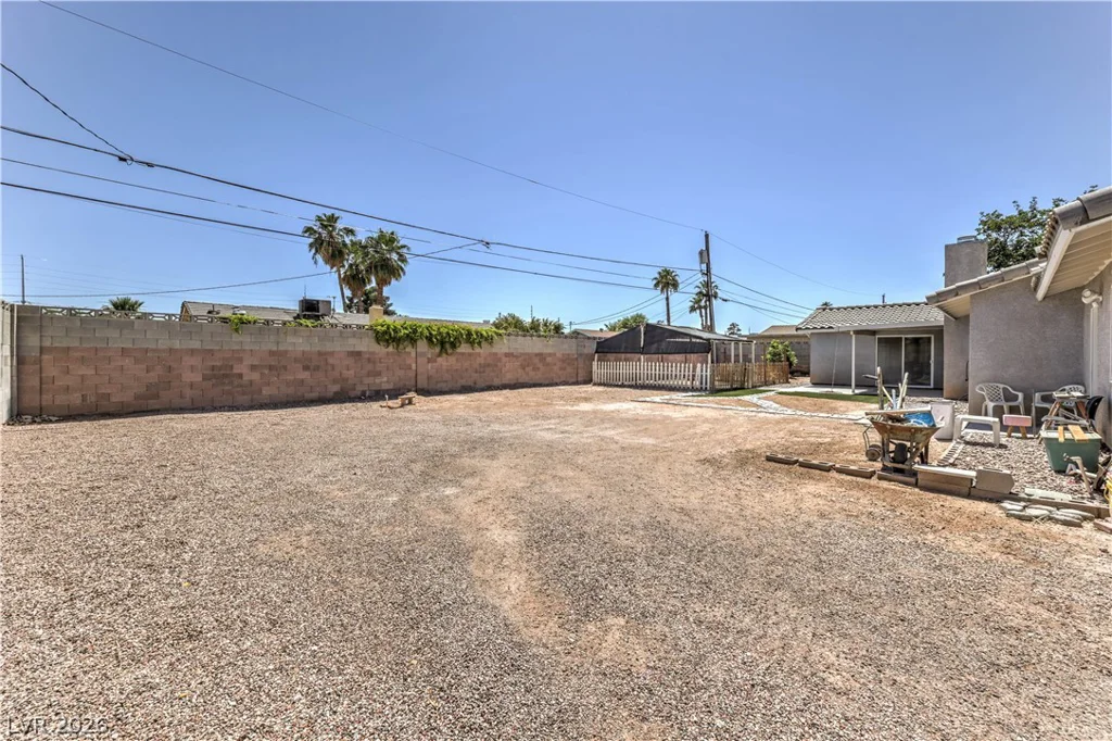 4465 Cleveland, Las Vegas, NV 89104