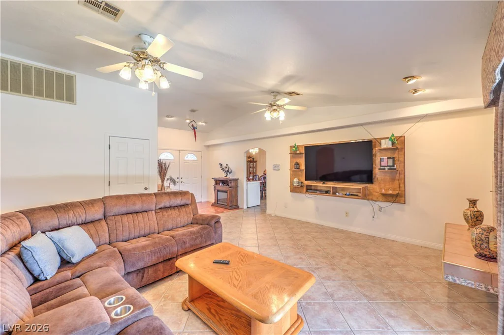 4465 Cleveland, Las Vegas, NV 89104