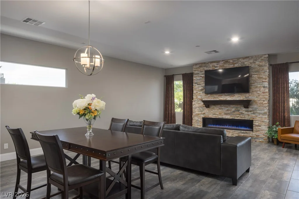 6194 Amber View, Las Vegas, NV 89135