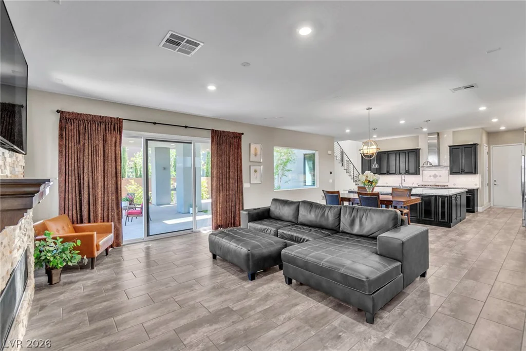 6194 Amber View, Las Vegas, NV 89135