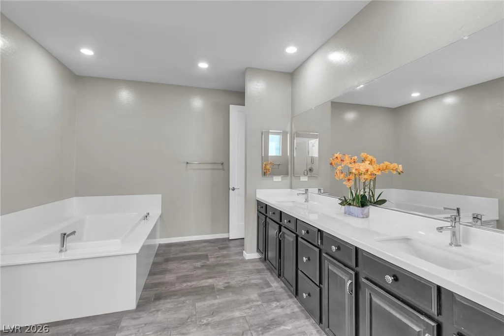 6194 Amber View, Las Vegas, NV 89135