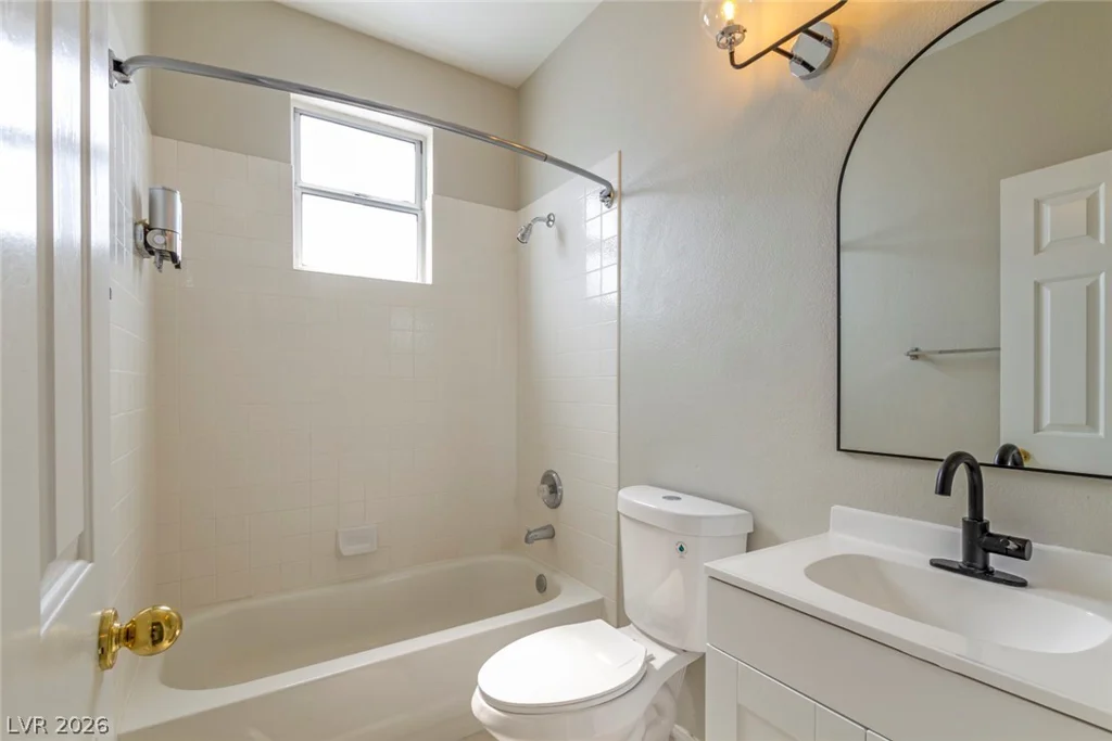 10028 Pinnacle View, Las Vegas, NV 89134