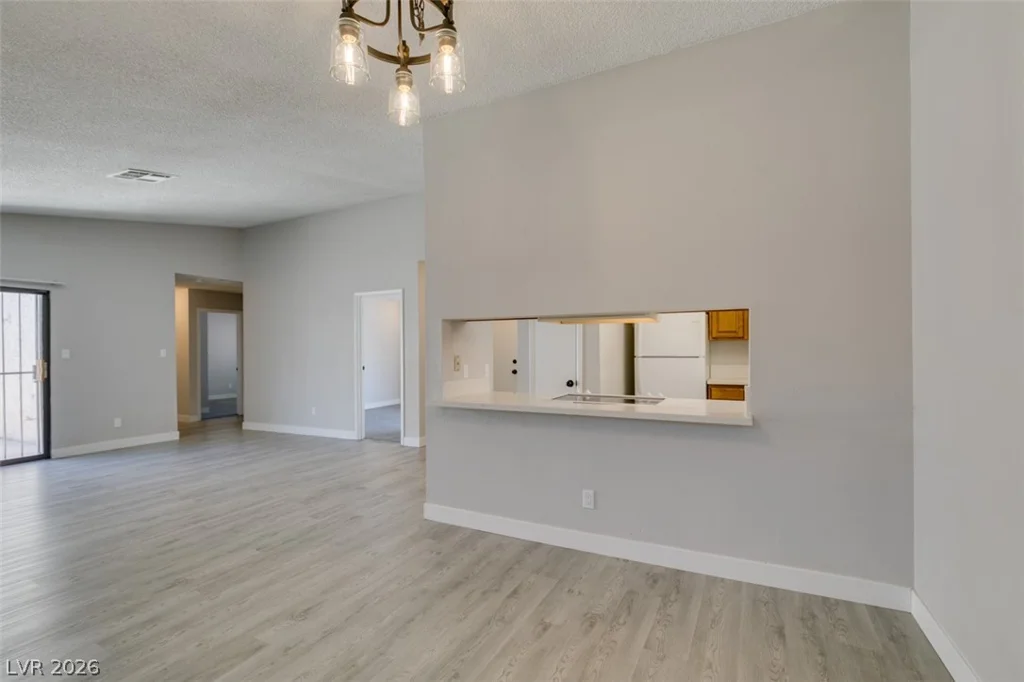 3355 Racquet, Las Vegas, NV 89121