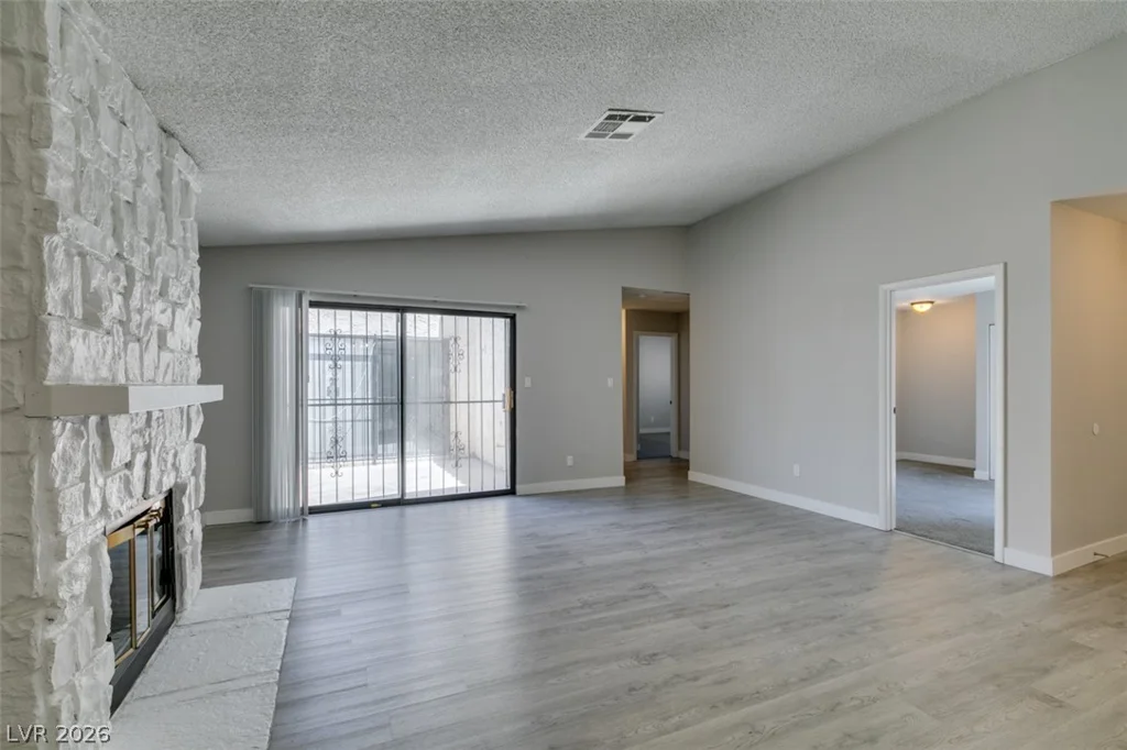 3355 Racquet, Las Vegas, NV 89121