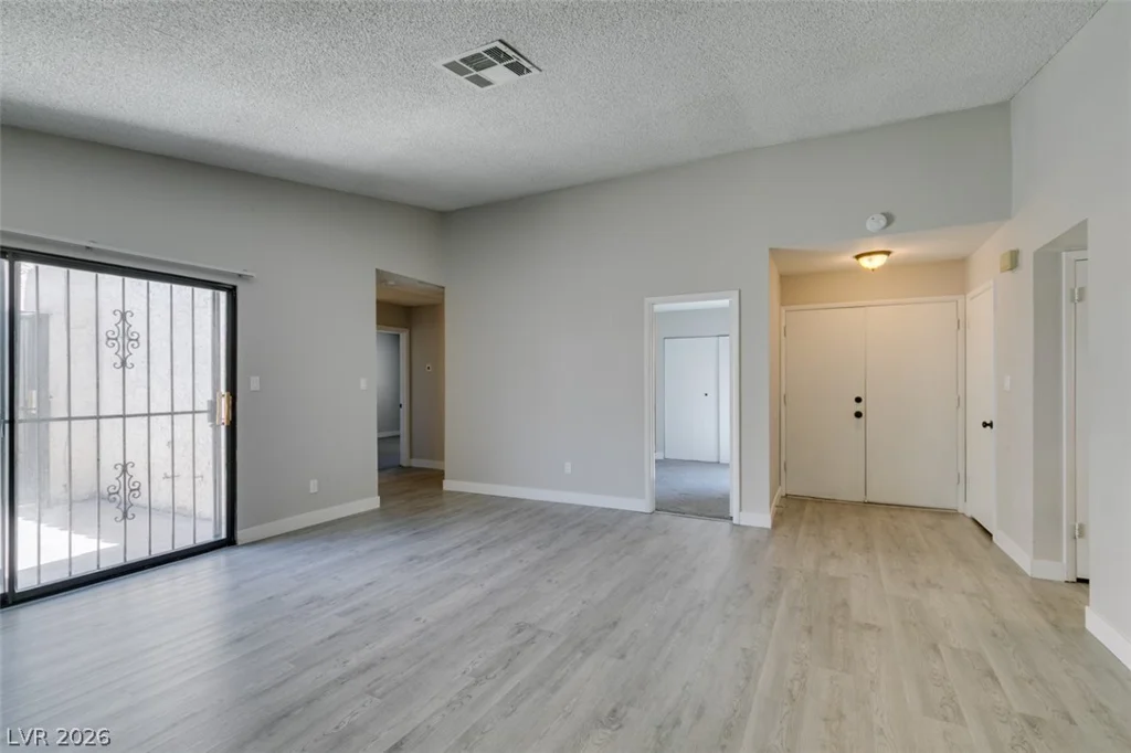 3355 Racquet, Las Vegas, NV 89121
