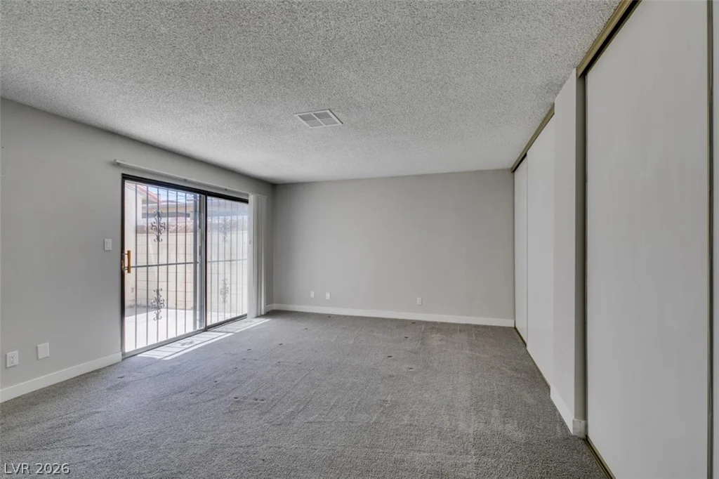 3355 Racquet, Las Vegas, NV 89121