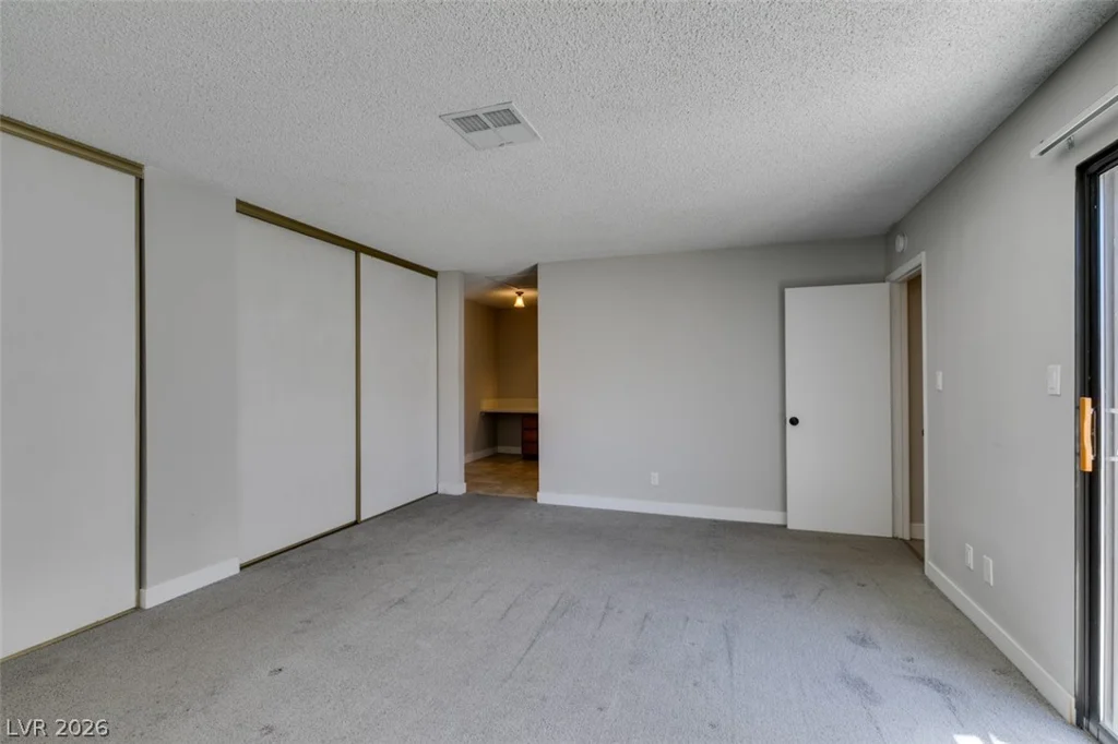 3355 Racquet, Las Vegas, NV 89121