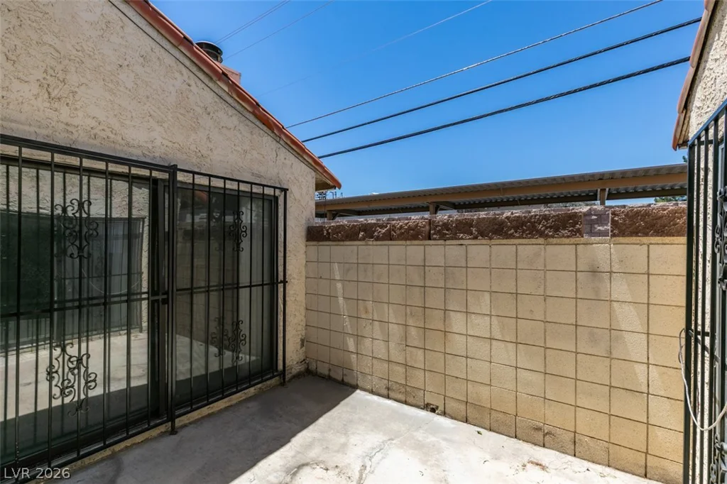 3355 Racquet, Las Vegas, NV 89121