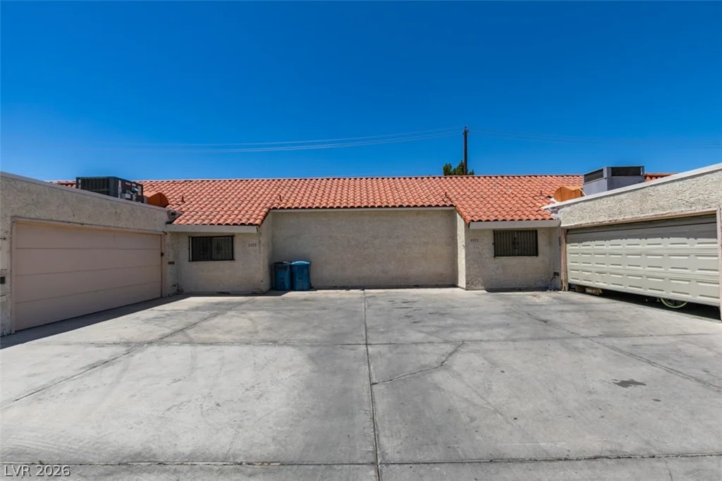 3355 Racquet, Las Vegas, NV 89121
