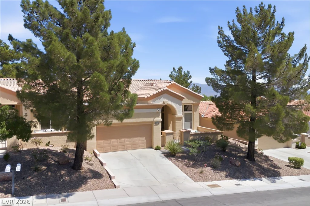 10726 Sky Meadows, Las Vegas, NV 89134