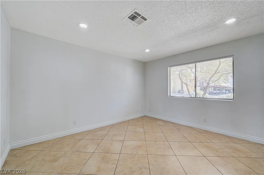 191 Bel Port, Las Vegas, NV 89110