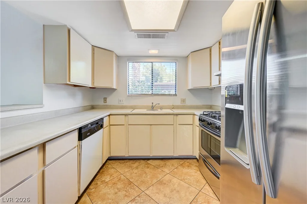 191 Bel Port, Las Vegas, NV 89110