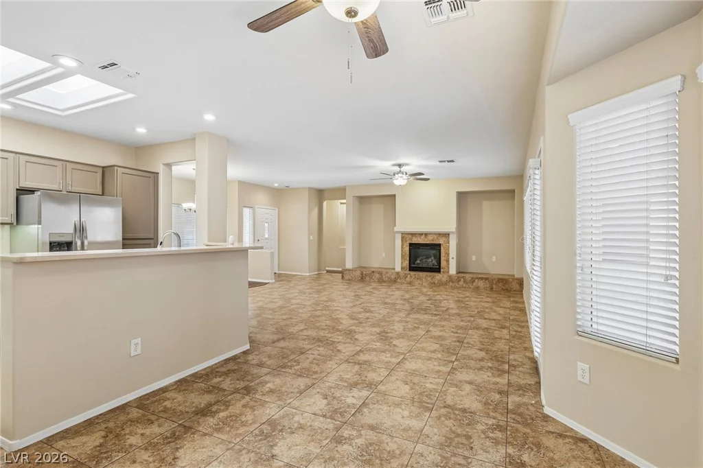 2084 Mountain City, Henderson, NV 89052
