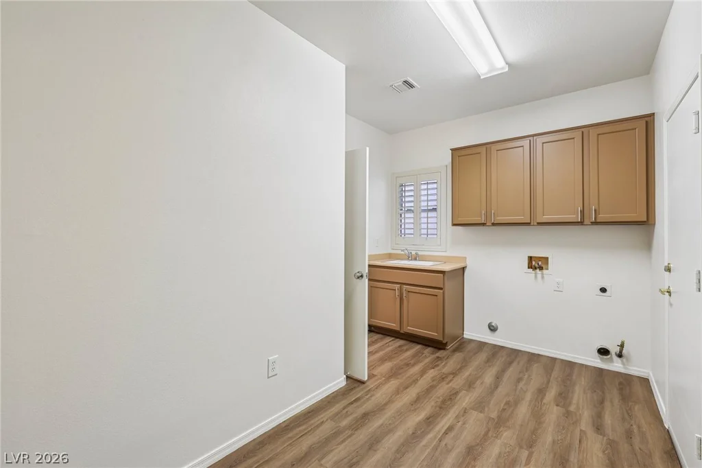 2084 Mountain City, Henderson, NV 89052