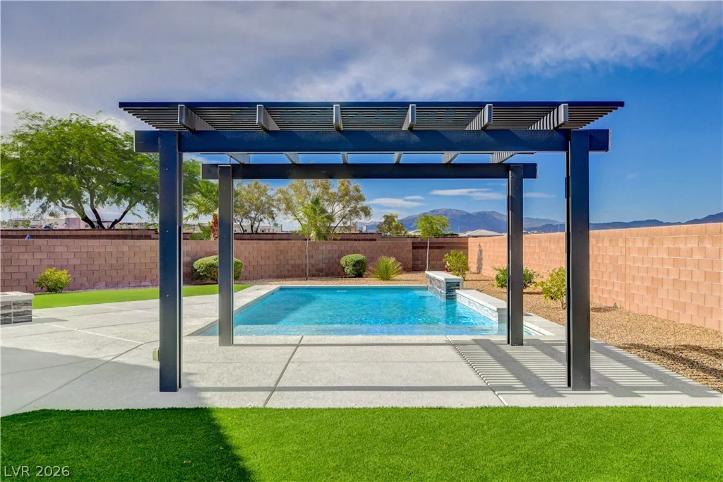 6390 Painted Creek, Las Vegas, NV 89149