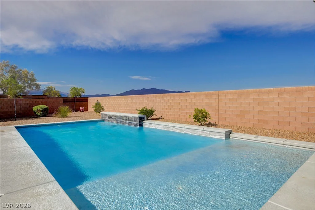 6390 Painted Creek, Las Vegas, NV 89149