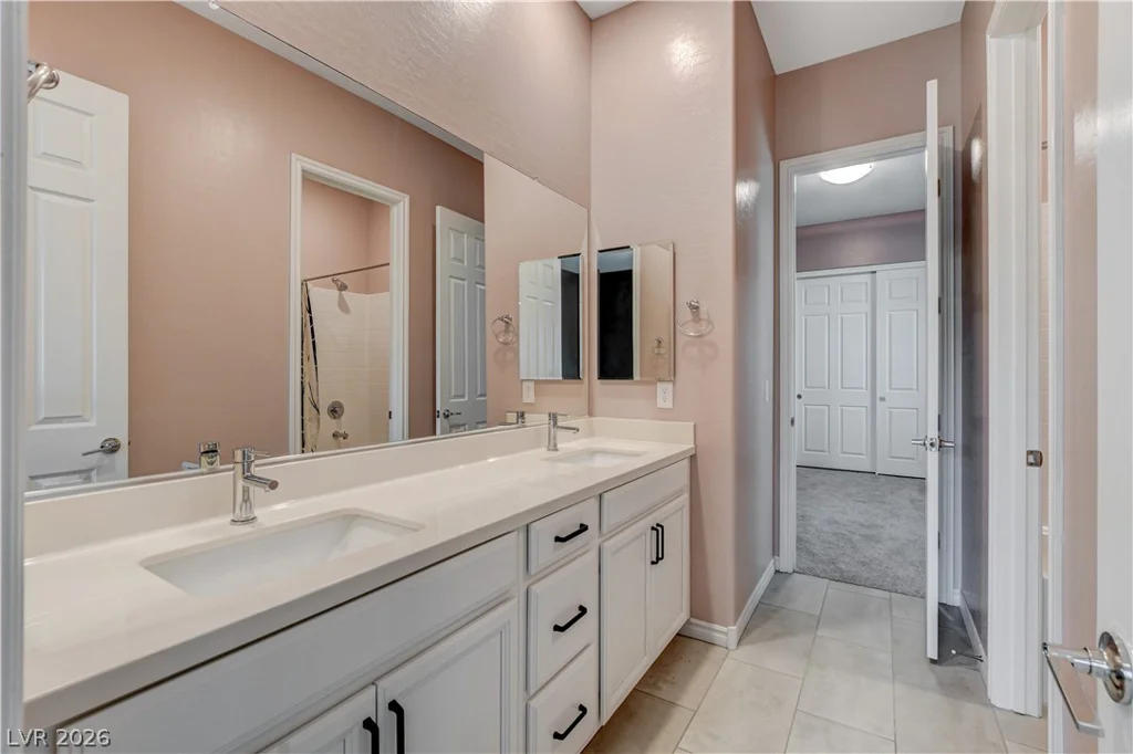 6390 Painted Creek, Las Vegas, NV 89149