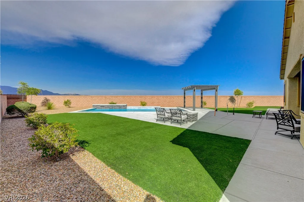 6390 Painted Creek, Las Vegas, NV 89149
