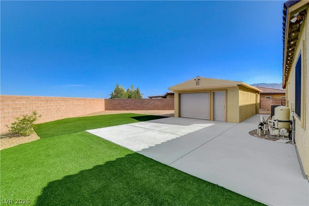 6390 Painted Creek, Las Vegas, NV 89149