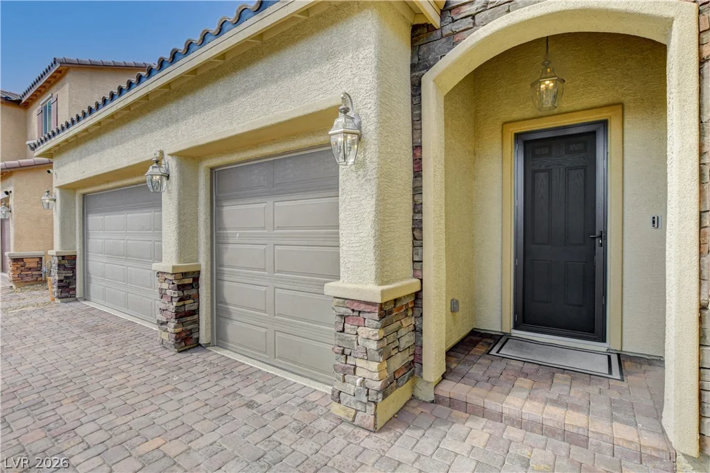 6390 Painted Creek, Las Vegas, NV 89149