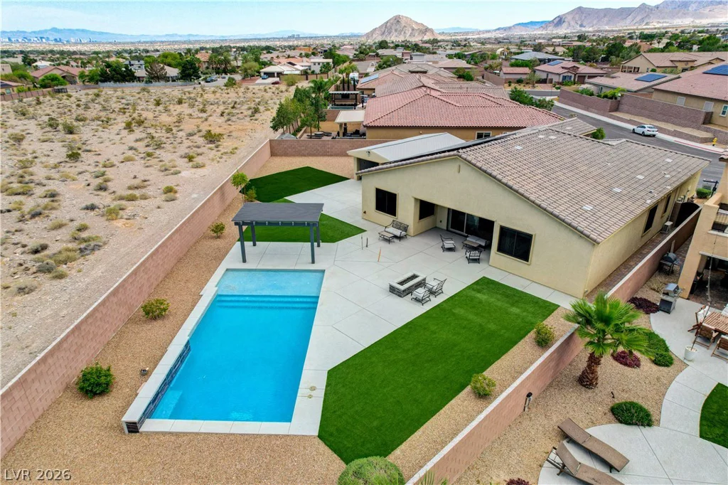 6390 Painted Creek, Las Vegas, NV 89149