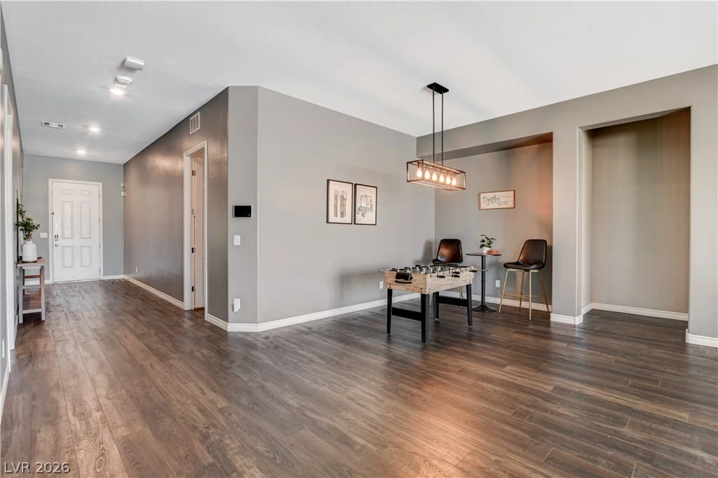 6390 Painted Creek, Las Vegas, NV 89149