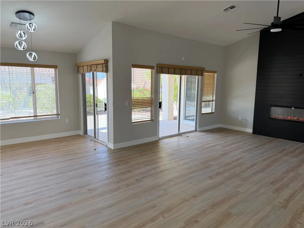 9048 Litchfield, Las Vegas, NV 89134