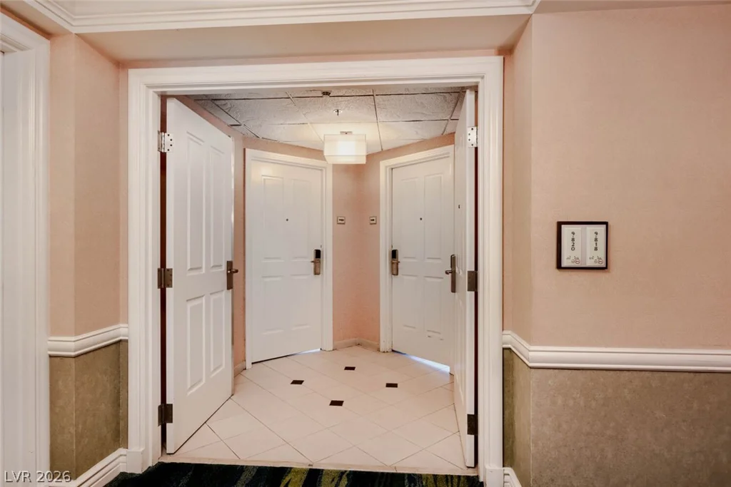 125 Harmon, Las Vegas, NV 89109