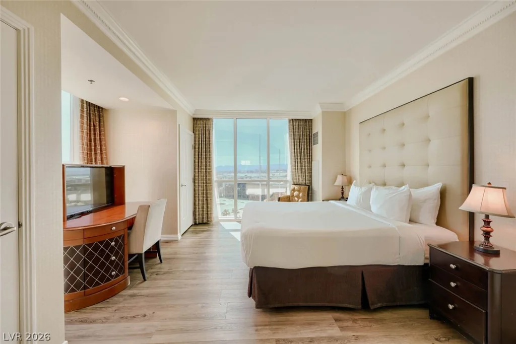 125 Harmon, Las Vegas, NV 89109