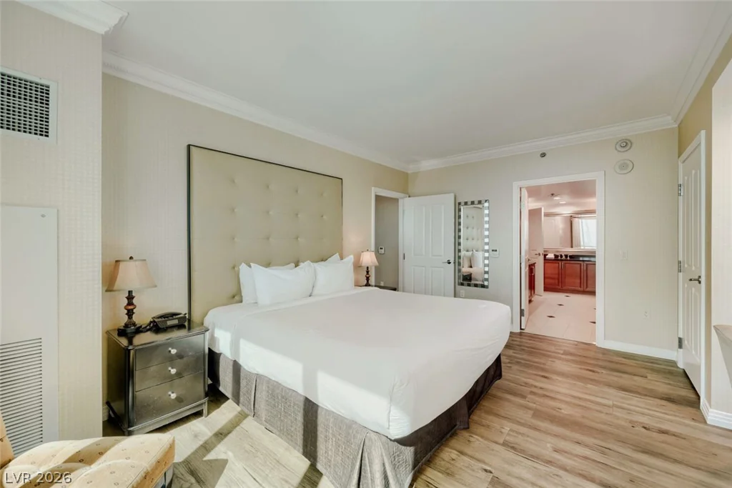 125 Harmon, Las Vegas, NV 89109