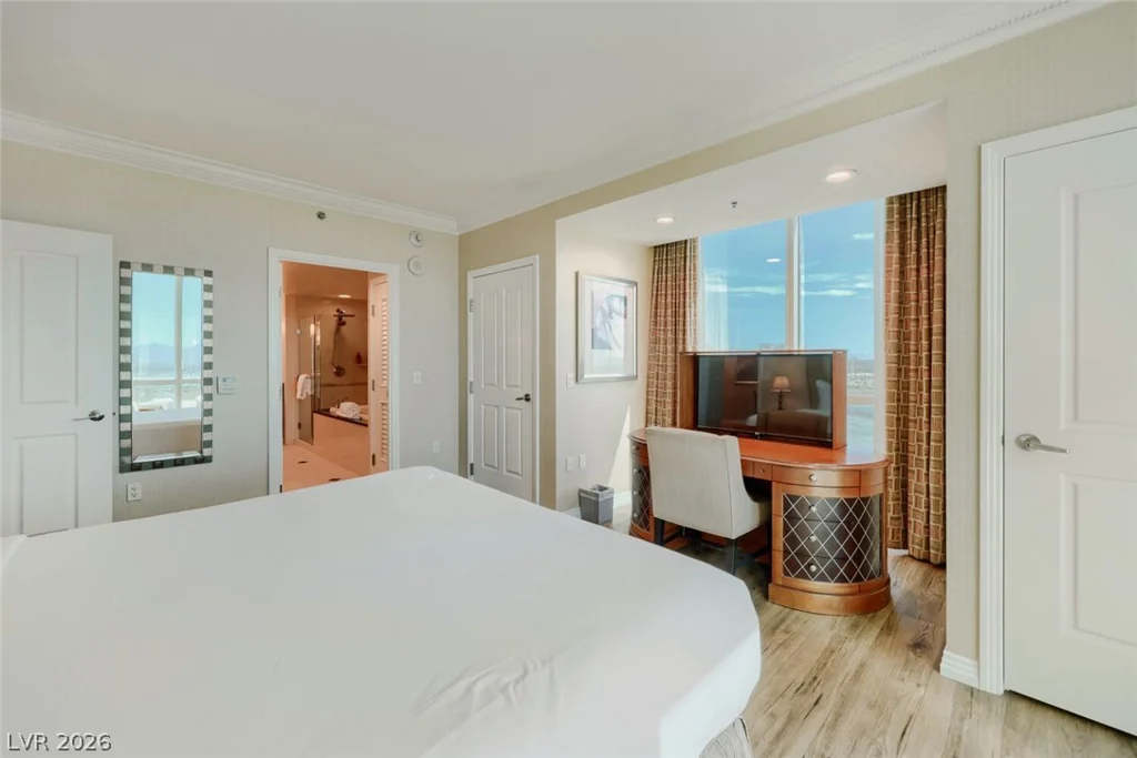 125 Harmon, Las Vegas, NV 89109